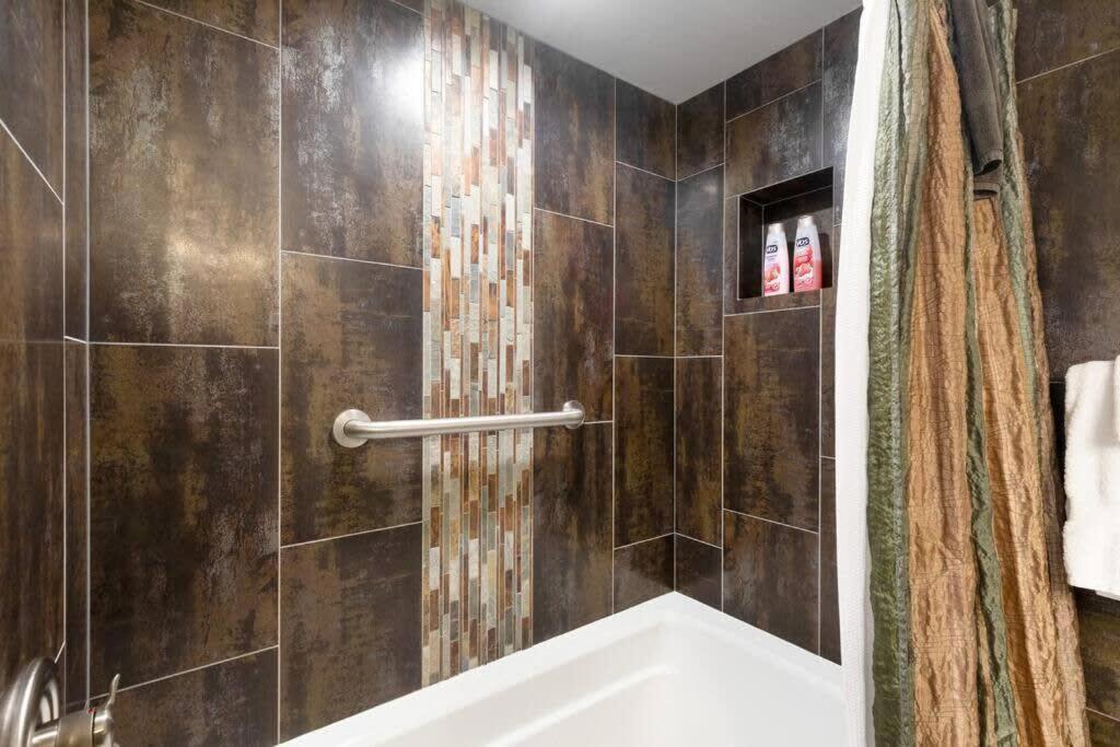 Downtown Chalet Close To Main St With Pool And Hot Tub Breckenridge Zewnętrze zdjęcie