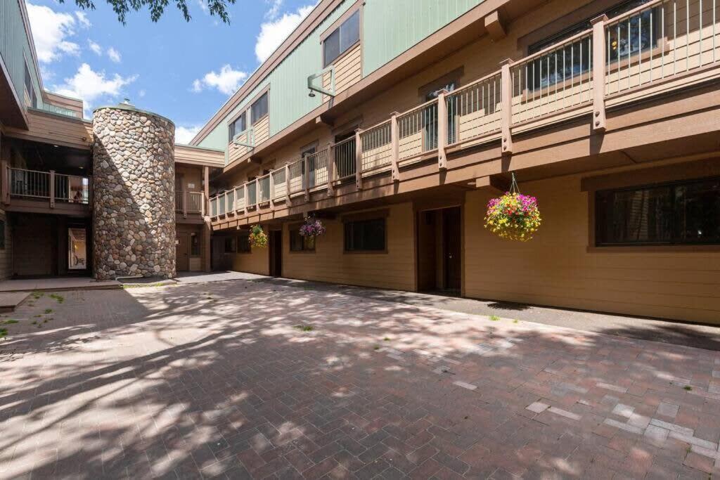 Downtown Chalet Close To Main St With Pool And Hot Tub Breckenridge Zewnętrze zdjęcie